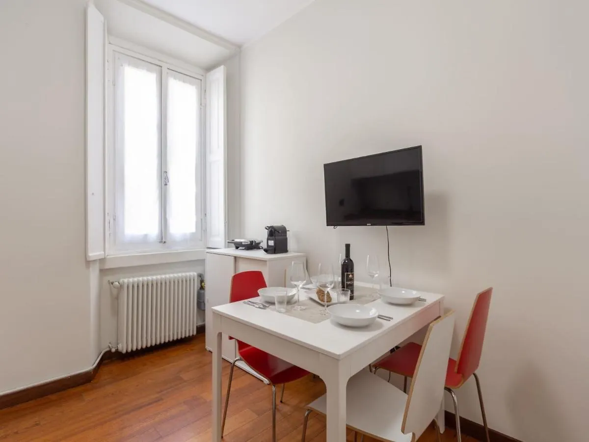 The Best Rent - Spacious Two-Bedroom Apartment In Porta Romana Milan