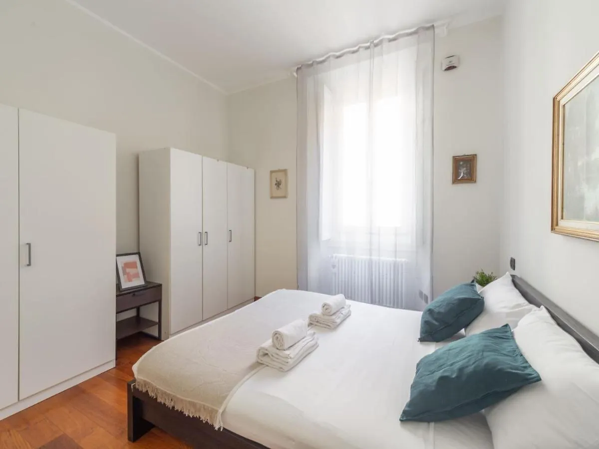 The Best Rent - Spacious Two-Bedroom Apartment In Porta Romana Milan
