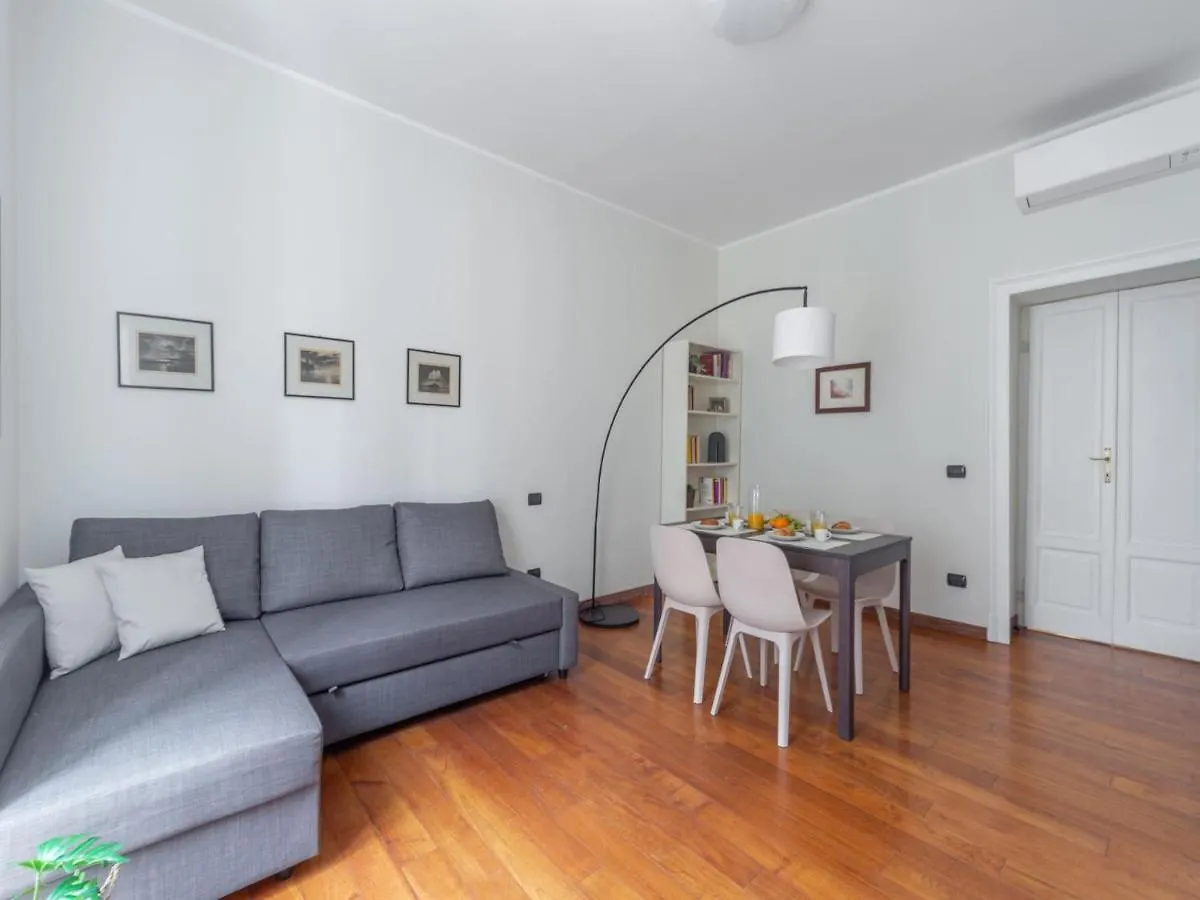 The Best Rent - Spacious Two-Bedroom Apartment In Porta Romana Milan 0*,  Italy
