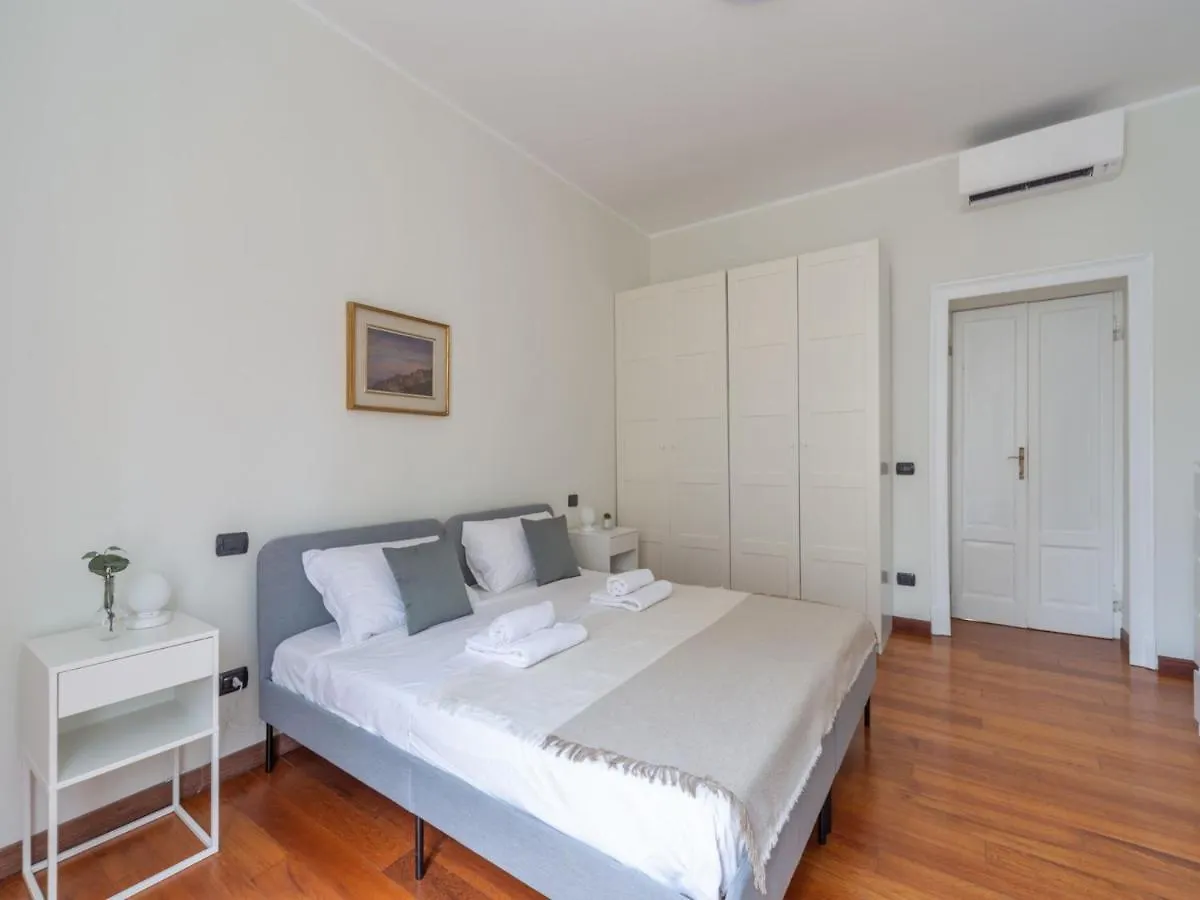 The Best Rent - Spacious Two-Bedroom Apartment In Porta Romana Milan 0*,  Italy