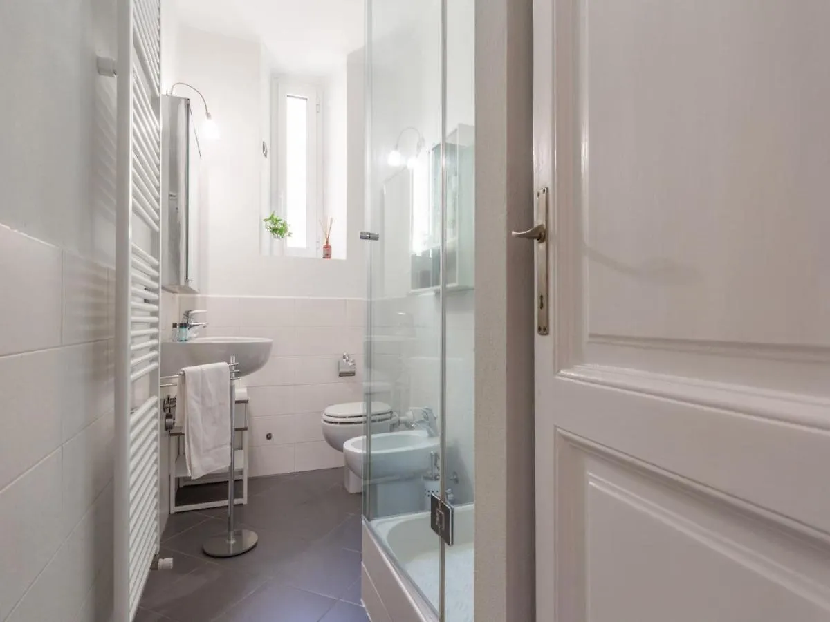The Best Rent - Spacious Two-Bedroom Apartment In Porta Romana ميلان